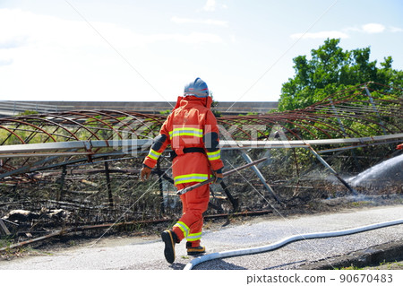 溫室裡的火 溫室裡的火 90670483