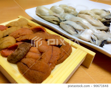 什錦海膽和牡蠣 90671648