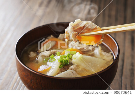 Lots of pork soup 90673641