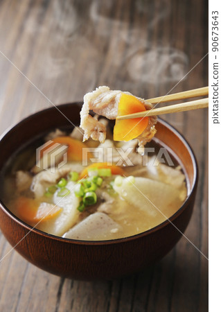 很多豬肉湯 90673643