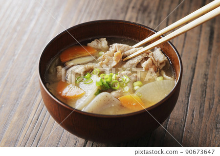 Lots of pork soup 90673647