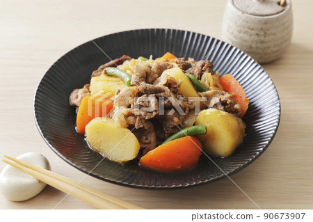 肉和土豆 90673907