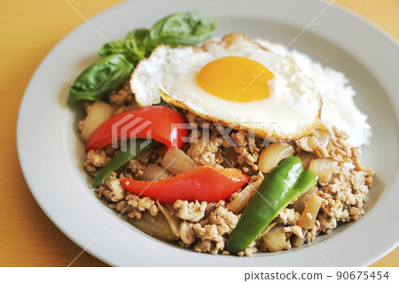 Delicious Gapao rice with fried egg 90675454