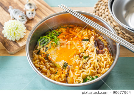 韓式方便麵 90677964