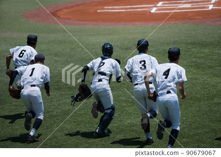 High school baseball club last summer begins 90679067