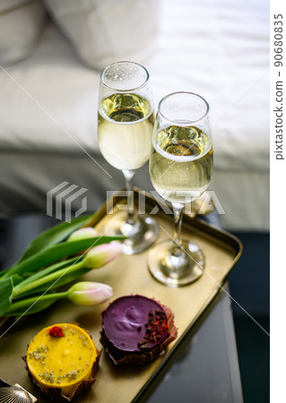 Hotel service welcome drink Hotel service welcome drink 90680835