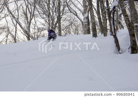 Snowboarder at Hakuba Cortina Ski Resort in Otari Village, Kita Azumino County, Nagano Prefecture Snowboarder at Hakuba Cortina Ski Resort in Otari Village, Kita Azumino County, Nagano Prefecture 90680841