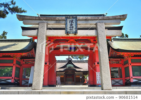 在全國有 2,300 家公司的住吉神社總本寺住吉大社的住吉鳥居和小十門 90681514