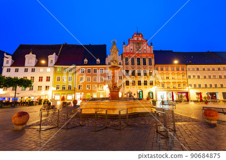 Hauptplatz main square, Landsberg am Lech 90684875