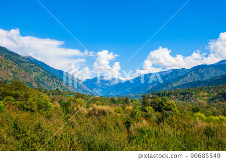 Himalaya mountains panoramic landscape, India 90685549