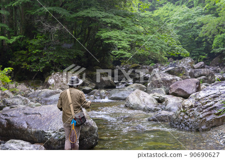 Fly fishing 90690627
