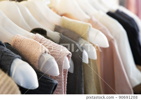 在商店展出的服裝 90691208