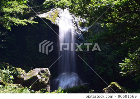 Heike Falls lower tier Heike Falls lower tier 90691569