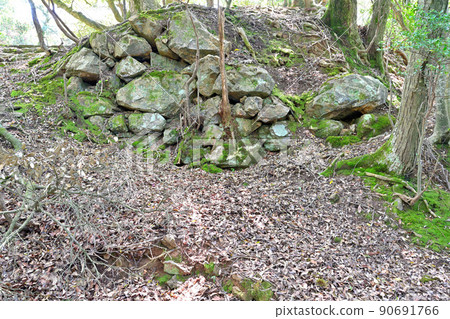 小濱市若狹國“能瀨山城”石牆和景觀 90691766