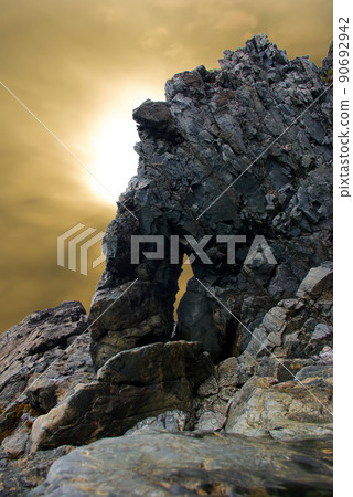 Monumental rock 90692942