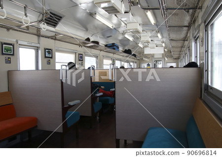 Inside the Kiha 40 train on the Hanasaki Line (Blessing of Michihigashimori) Inside the Kiha 40 train on the Hanasaki Line (Blessing of Michihigashimori) 90696814