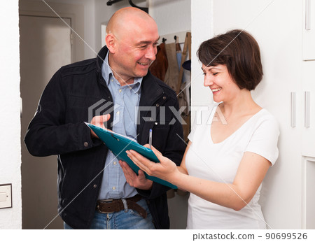 Mature woman looking to agreement papers with social worker Mature woman looking to agreement papers with social worker 90699526