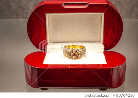 Diamond ring 90704256