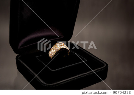 Diamond ring 90704258