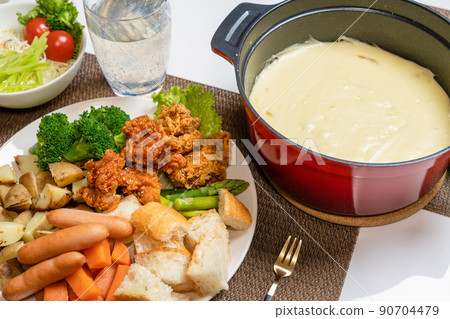 cheese fondue  90704479