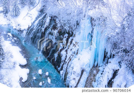 《Hokkaido》 Frozen Shirahige Waterfall / Biei in winter 《Hokkaido》 Frozen Shirahige Waterfall / Biei in winter 90706034