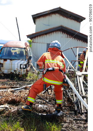 抑制車輛火災 抑制車輛火災 90706059