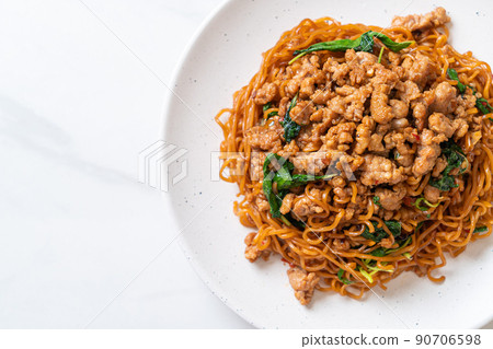 stir-fried instant noodles with Thai basil and minced pork stir-fried instant noodles with Thai basil and minced pork 90706598