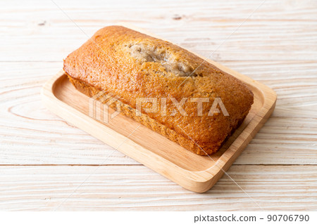 Homemade banana bread sliced 90706790