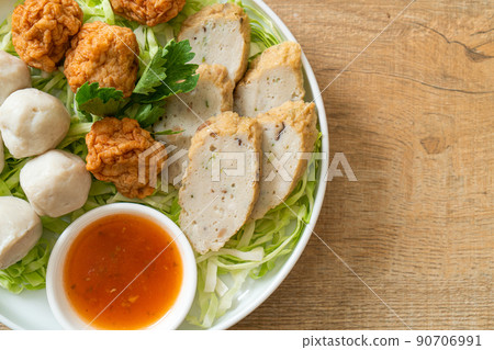 Boiled Fish Balls, Shrimp Balls and Chinese Fish Sausage Boiled Fish Balls, Shrimp Balls and Chinese Fish Sausage 90706991