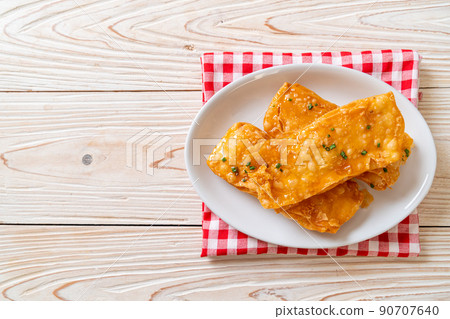 crispy roti with sugar 90707640