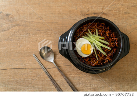 Korean Instant Noodle with Black Bean Sauce (Jajangmyeon or JJajangmyeon) 90707758