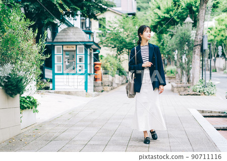 走在神戶市的女人 走在神戶市的女人 90711116