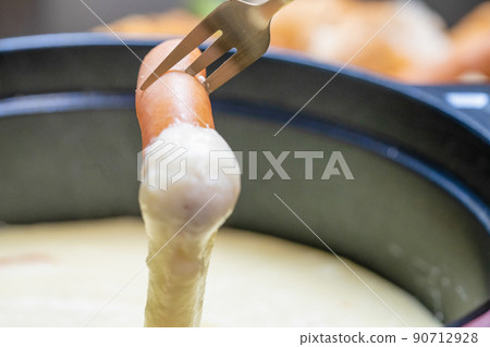 Cheese fondue wiener 90712928