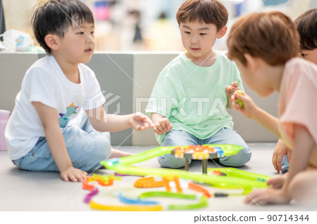 children lifestyle education collaboration creativity 90714344