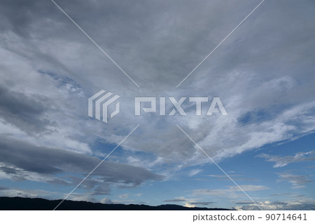 Blue sky and clouds that appeared during the summer rain ・ 210818PM Blue sky and clouds that appeared during the summer rain ・ 210818PM 90714641
