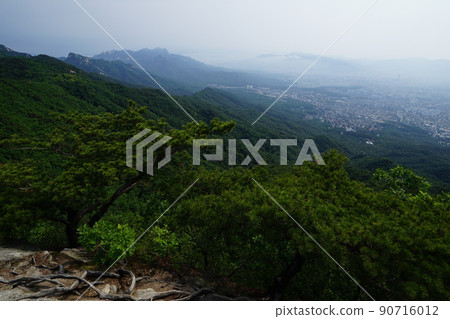 Bukhansan. National Park. Samgaksan. Kalbawi. Bohyeonbong. Seoul City. Bukhansan. National Park. Samgaksan. Kalbawi. Bohyeonbong. Seoul City. 90716012