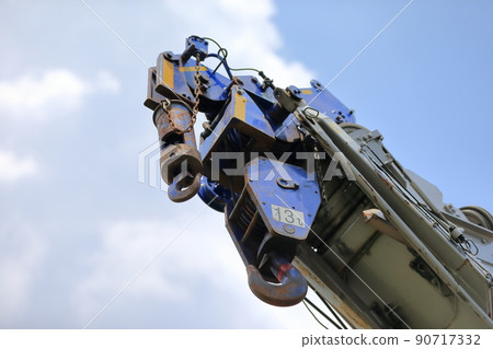 Image of hanging hook of rough terrain crane 90717332