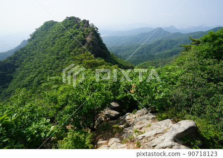 北漢山、國立公園、牛骨岩、寶賢峰、三角山、普國門、北漢山城 北漢山、國立公園、牛骨岩、寶賢峰、三角山、普國門、北漢山城 90718123