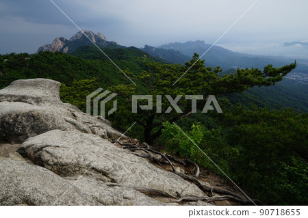 Bukhansan, National Park, Bohyeonbong, Bogukmun, Bukhansanseong, Samgaksan, Kalbawi Bukhansan, National Park, Bohyeonbong, Bogukmun, Bukhansanseong, Samgaksan, Kalbawi 90718655