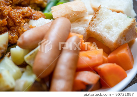 Cheese fondue ingredients 90721097