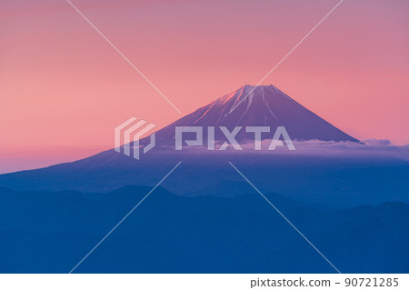 Fuji sunrise image 90721285