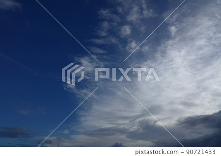 夏天的雲朵 / 傍晚的天空 / 210818PM 90721433
