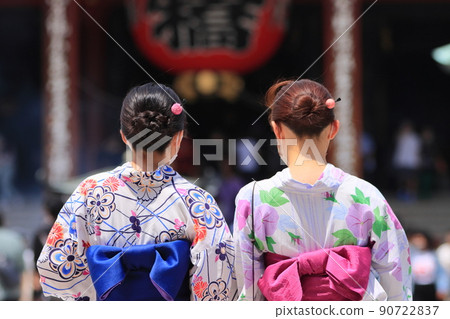 Yukata tourists rental kimono Japanese clothes 90722837