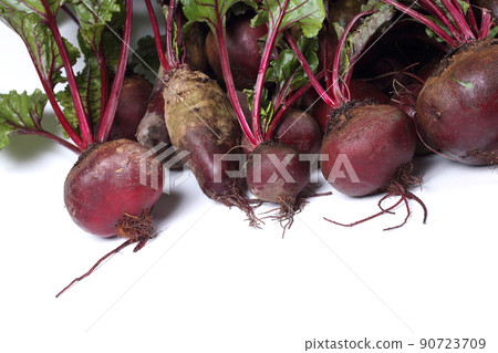 Beets and leaves Beets and leaves 90723709