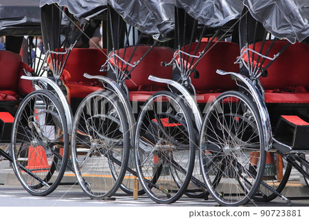 Asakusa rickshaw popular sightseeing spot Asakusa tour 90723881