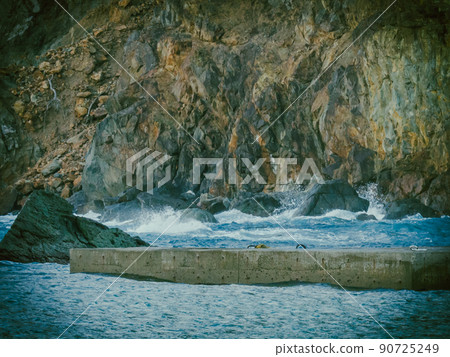 Coastal waves Coastal waves 90725249