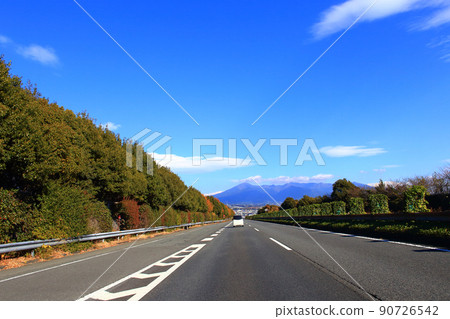 秋天開東名高速公路 秋天開東名高速公路 90726542