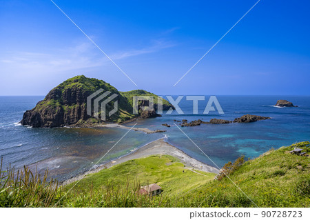 Superb view spot Futatsugame Beach in Sado City, Niigata Prefecture Superb view spot Futatsugame Beach in Sado City, Niigata Prefecture 90728723