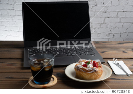 在家工作的休息時間 在家工作的休息時間 90728848