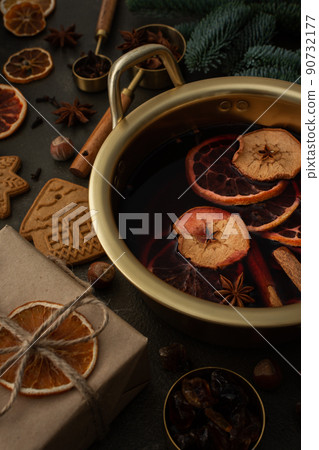 Christmas hot drink mulled wine 90732177
